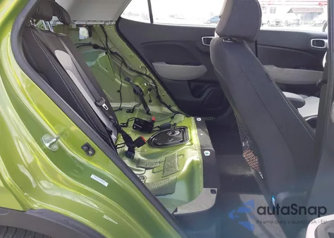 2023 Hyundai Venue Sel z USA, uszkodzony, nr VIN KMHRC8A3XPU229581